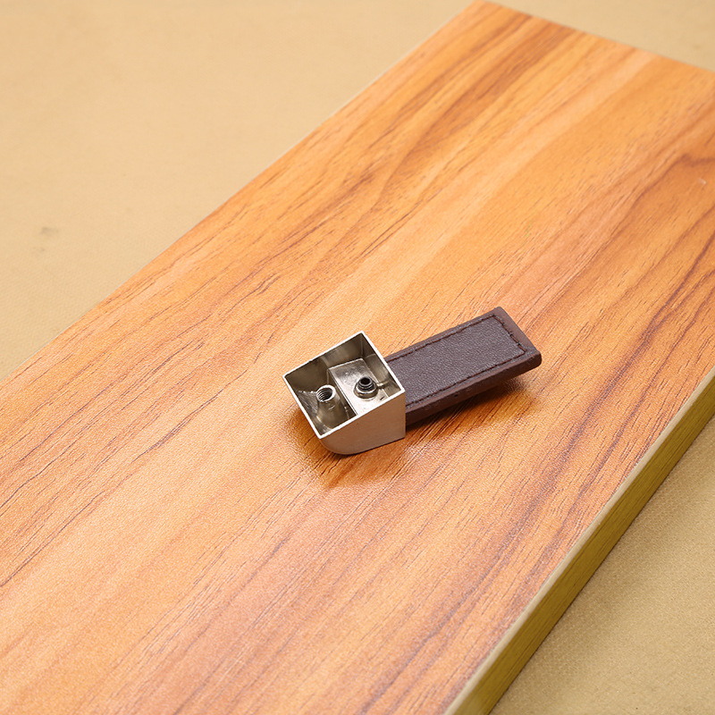 Maniglie e pomelli moderni in  - Office Furniture Hardware recensione e prezzo